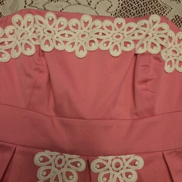 EUC Lilly Pulitzer Sz 0 Pink Betsey Dress Strapless White Lace Embroidery Pleat - Picture 8 of 16
